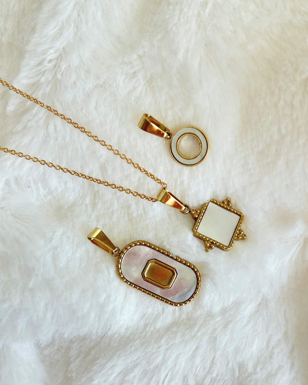 Snow White & Golden Glow Pendant Set