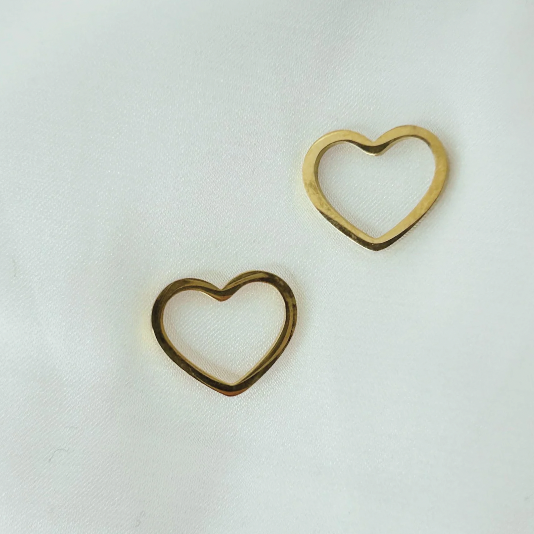 Everyday hoop with hollow heart charm