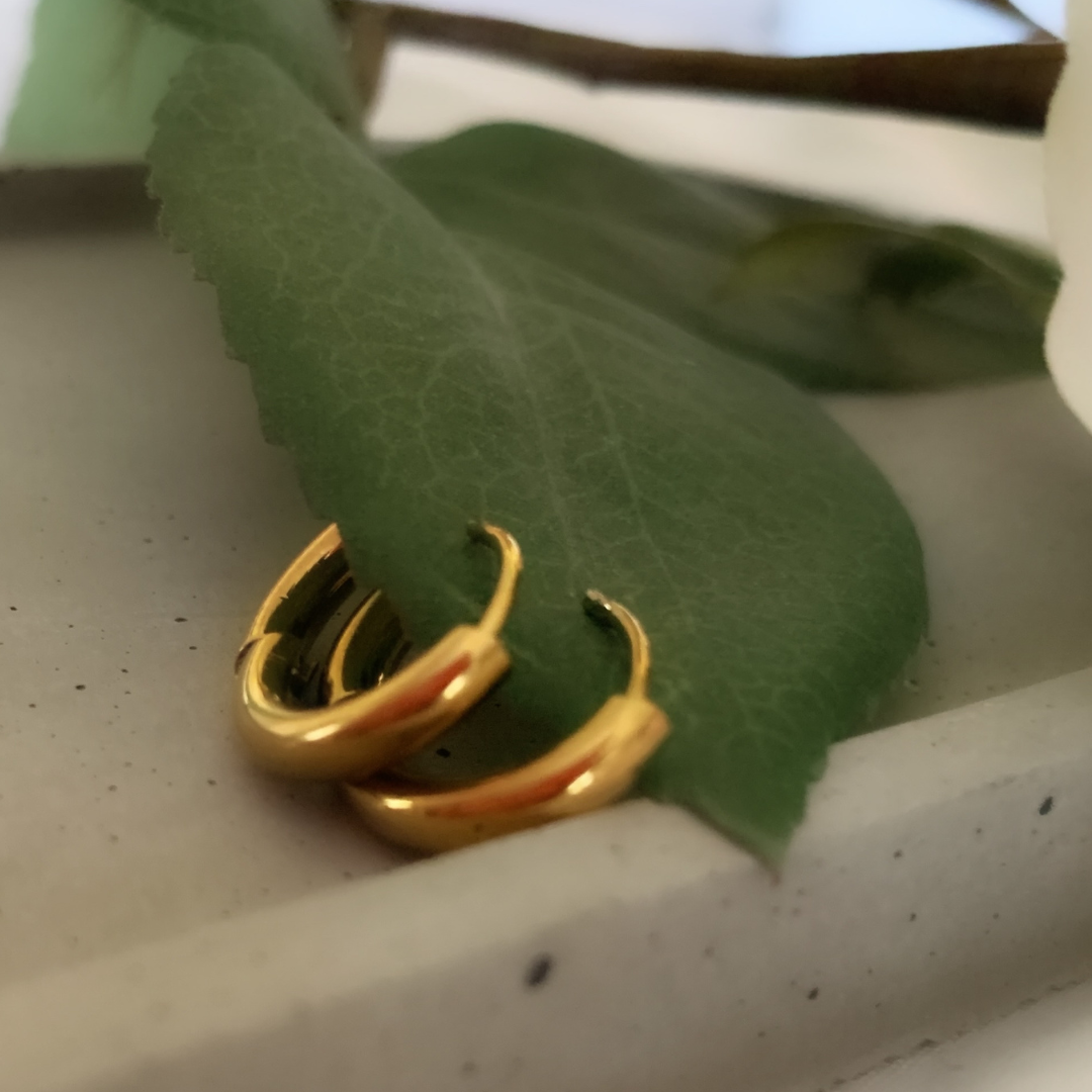 Perfectly Plain Hoops