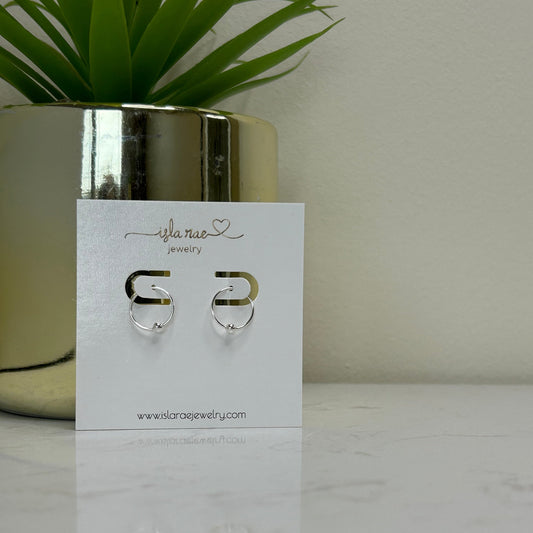 Skye sleeper hoop (silver)