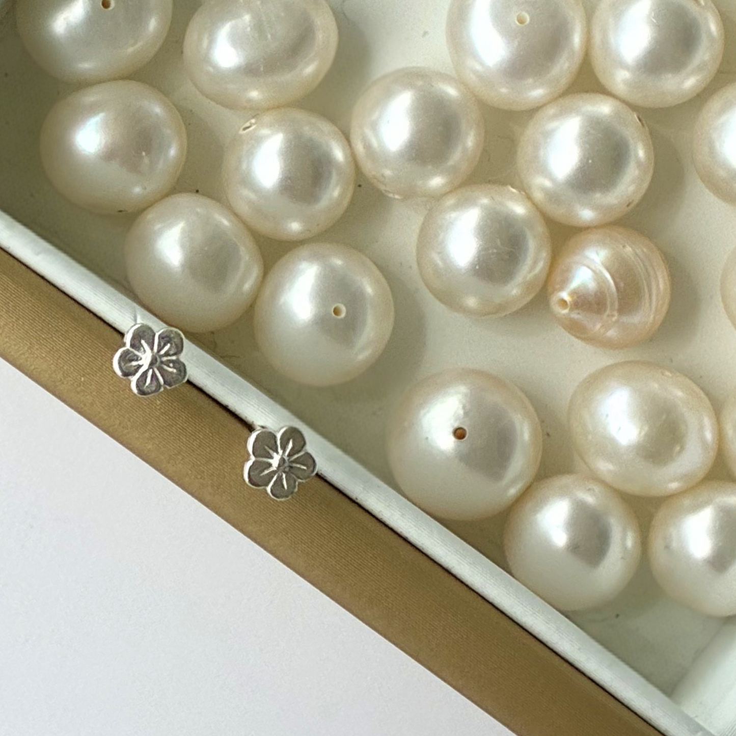Blossom’s in Bloom Studs