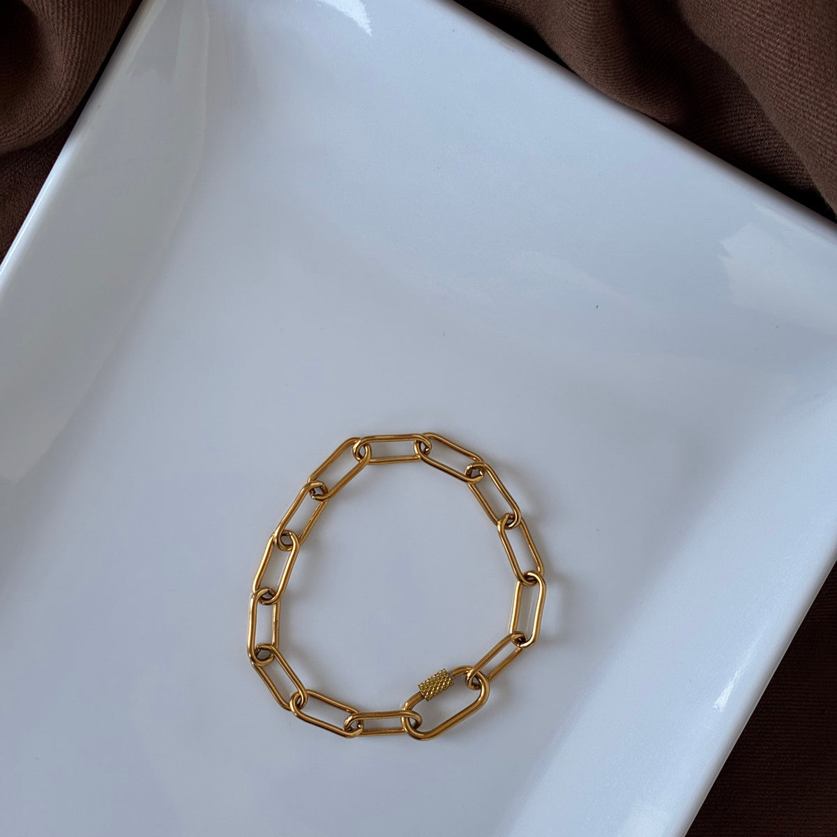 18K PVD stainless steel paperclip bracelet with carabiner closure